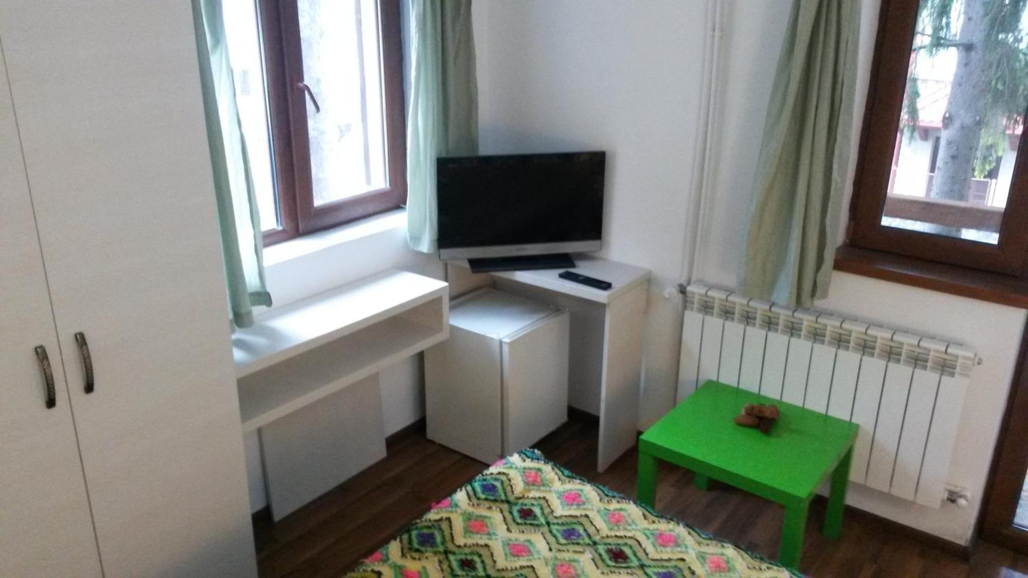 La Buni Buşteni Camera foto