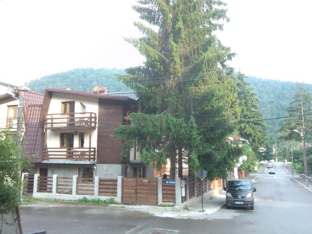 La Buni Buşteni Esterno foto